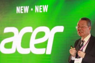 Acer founder and honorary chairman Stan Shih delivers a speech during the 2015 Computex exhibition in Taipei, Taiwan, June 3, 2015. REUTERS/Pichi Chuang