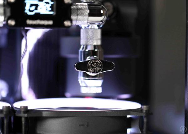 Antec_P120_Crystal_Watermark_07