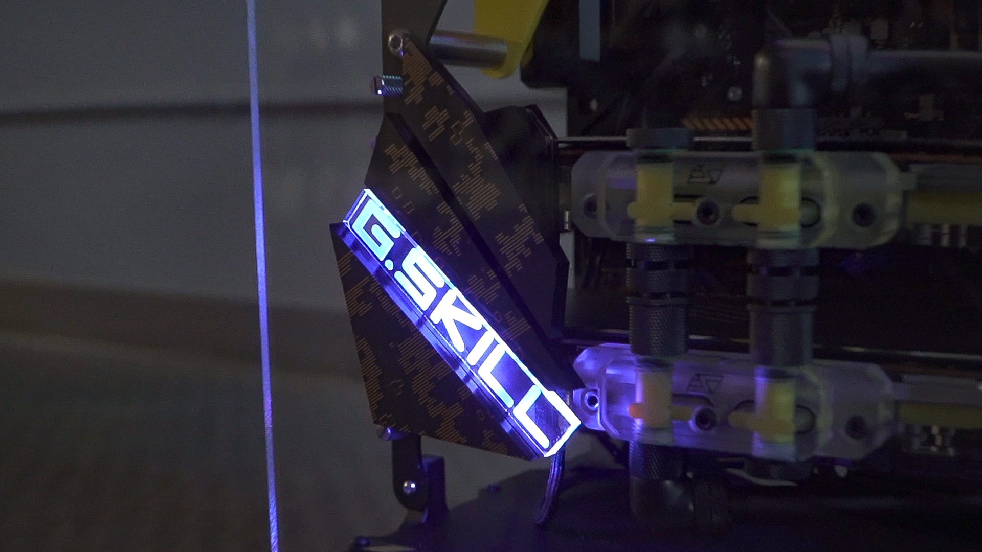 Gold_Shovel_build_04